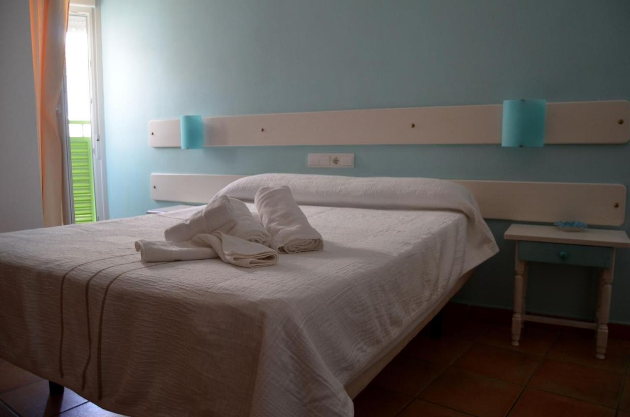 فندق Hostal Dona Antonia Punta Umbría المظهر الخارجي الصورة