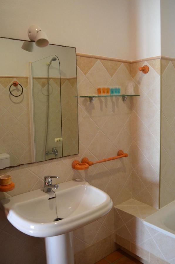 فندق Hostal Dona Antonia Punta Umbría المظهر الخارجي الصورة